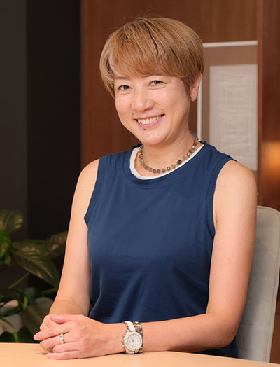 佐藤 詠美