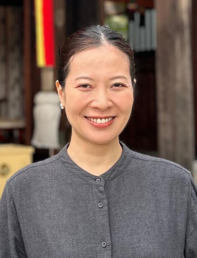 プロフィール