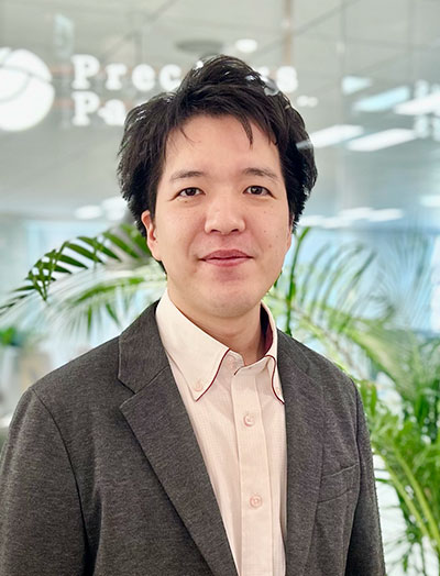 プロフィール