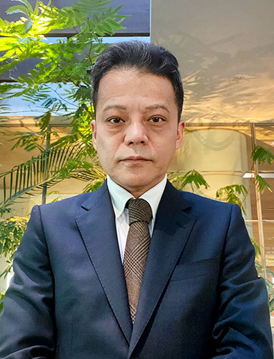 プロフィール