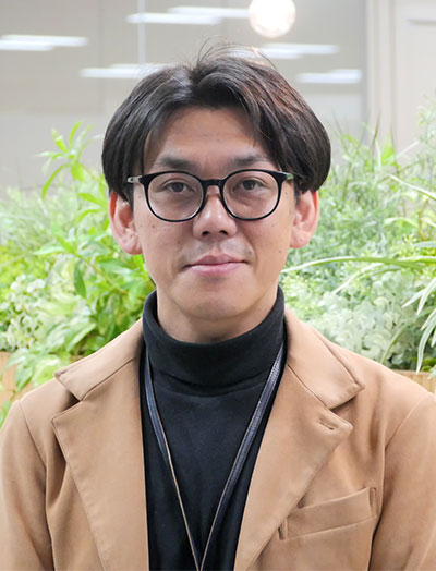 プロフィール